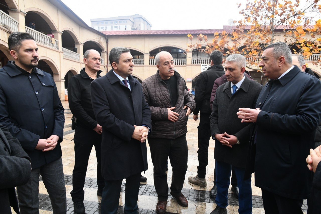 Kuru kayısı lisanslı deposu ile üreticilere kolaylık sağlanıyor