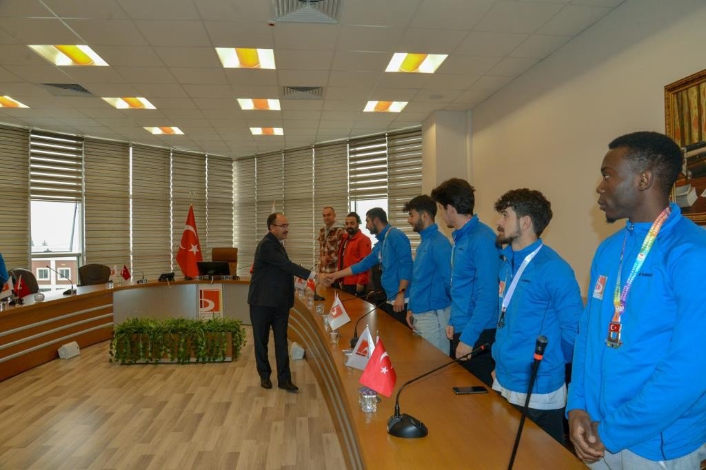 BŞEÜ’de def süper lig