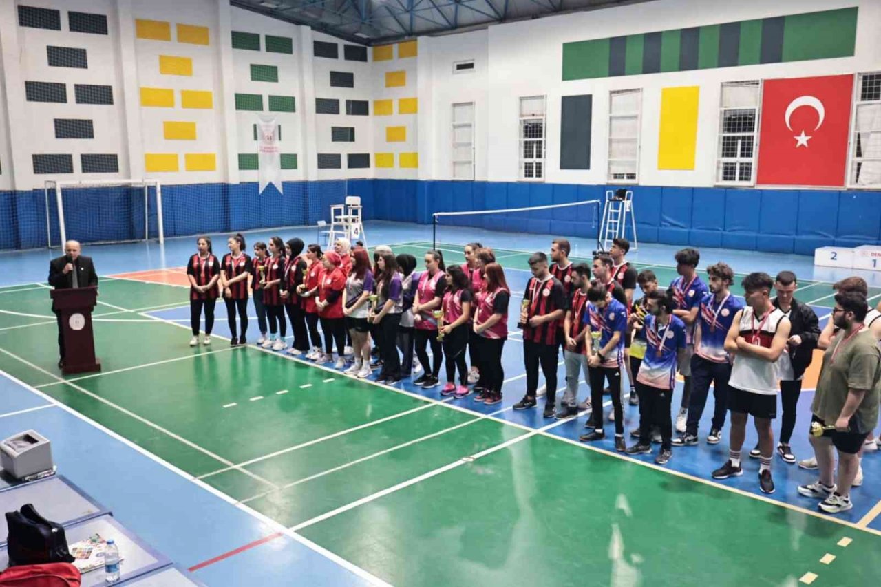 Yurtlar arası spor turnuvaları başladı