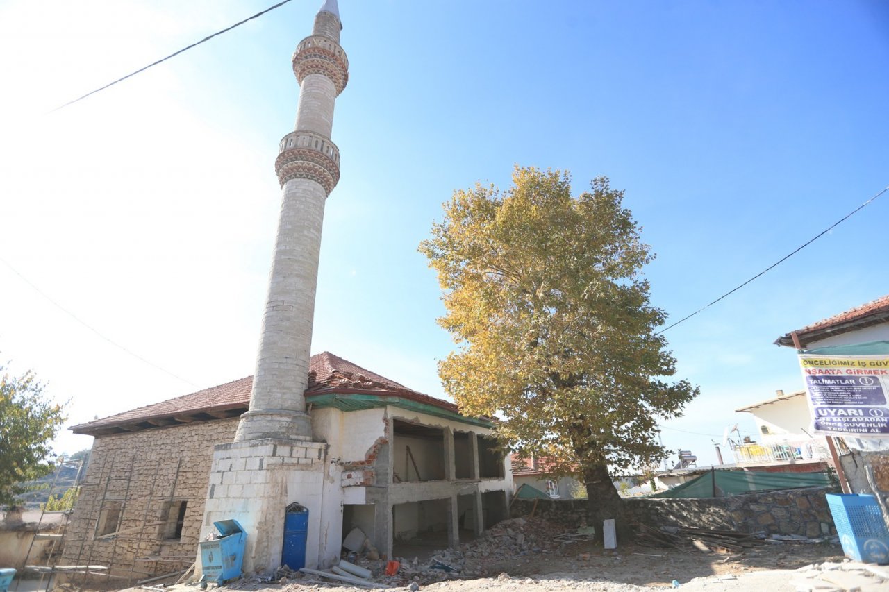 Belenardıç’ın ardından asırlık Kurtluca Camisi de turizme kazandırılıyor