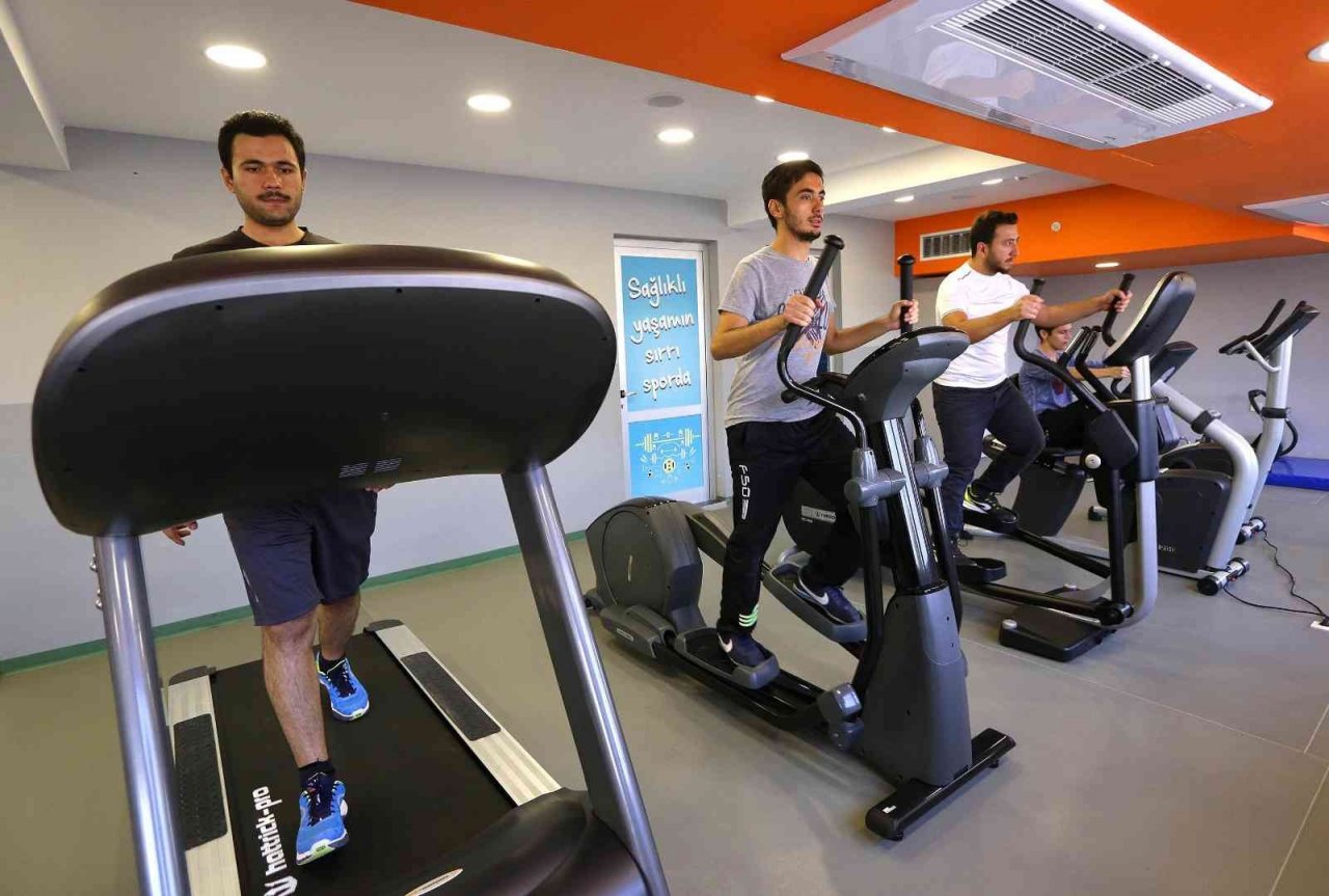 Buca Belediyesi gençlik merkezlerine rekor başvuru