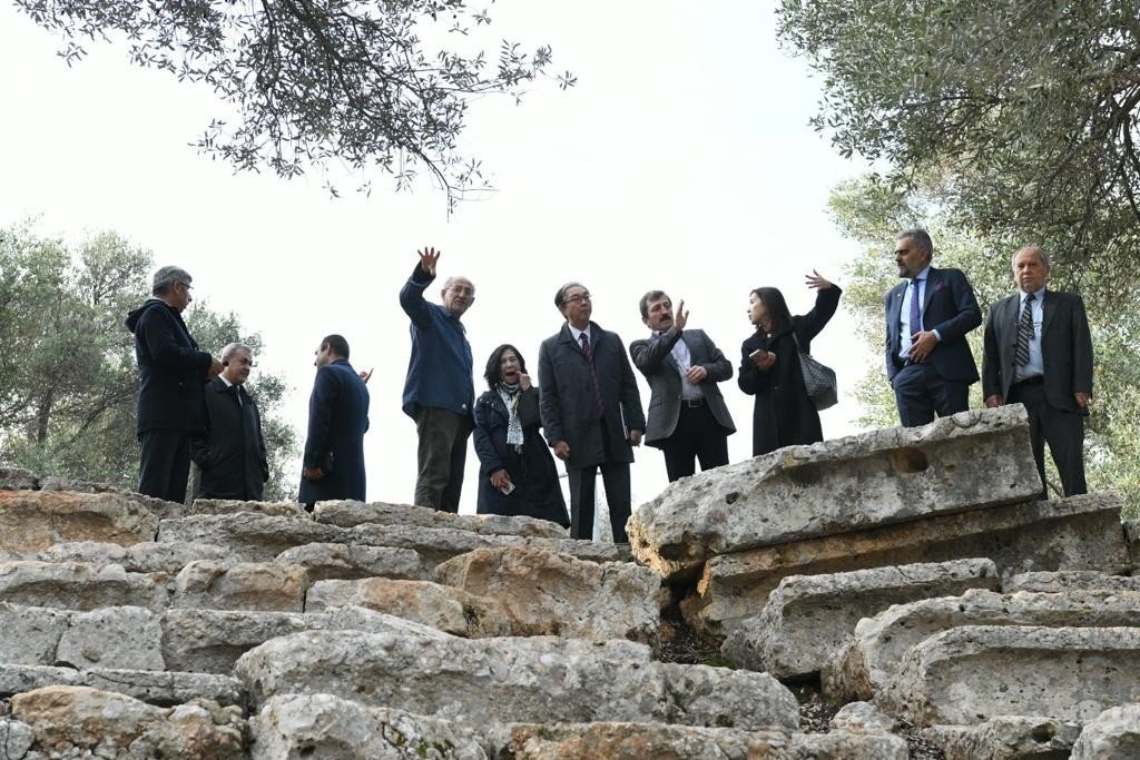 Güney Kore Büyükelçisi Lee, dünyaca ünlü Sedir Adası’nı gezdi