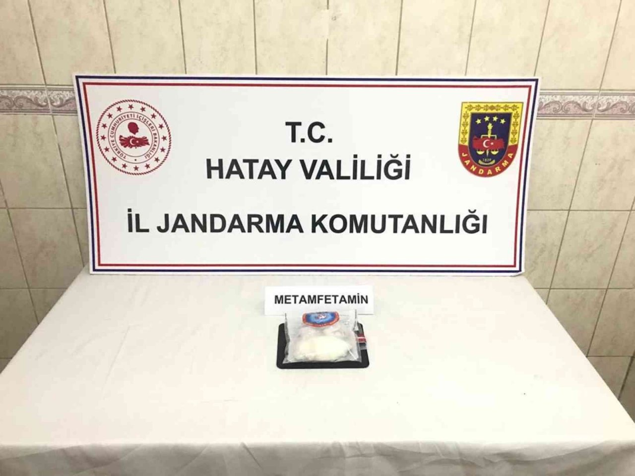 Uyuşturucu taciri 2 şüpheli tutuklandı