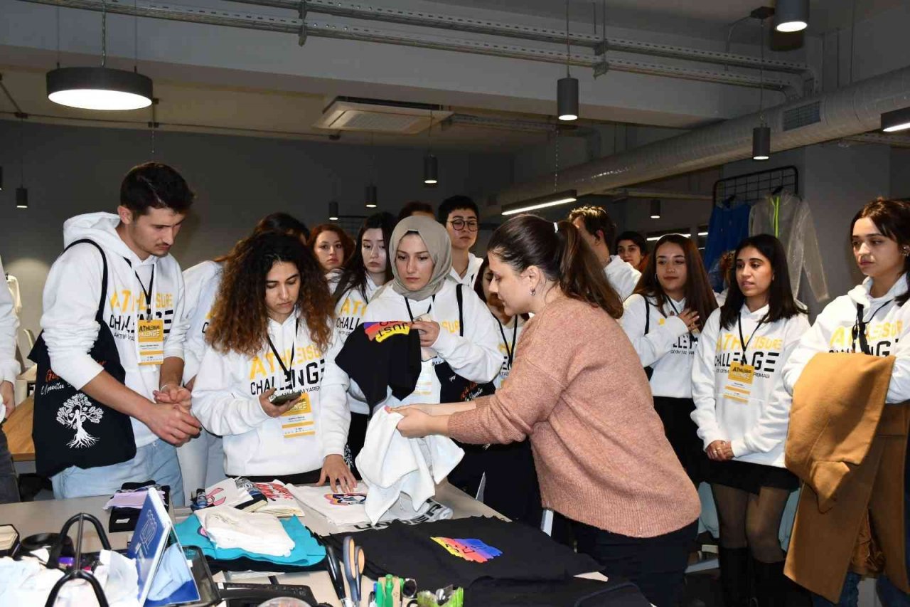 Geleceğin tasarımcı ve mühendislerinden Yeşim’e ziyaret