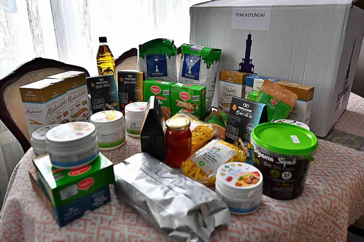 İzmir’de çölyak ve fenilketönüri hastalarına 4 bin 500 gıda paketi
