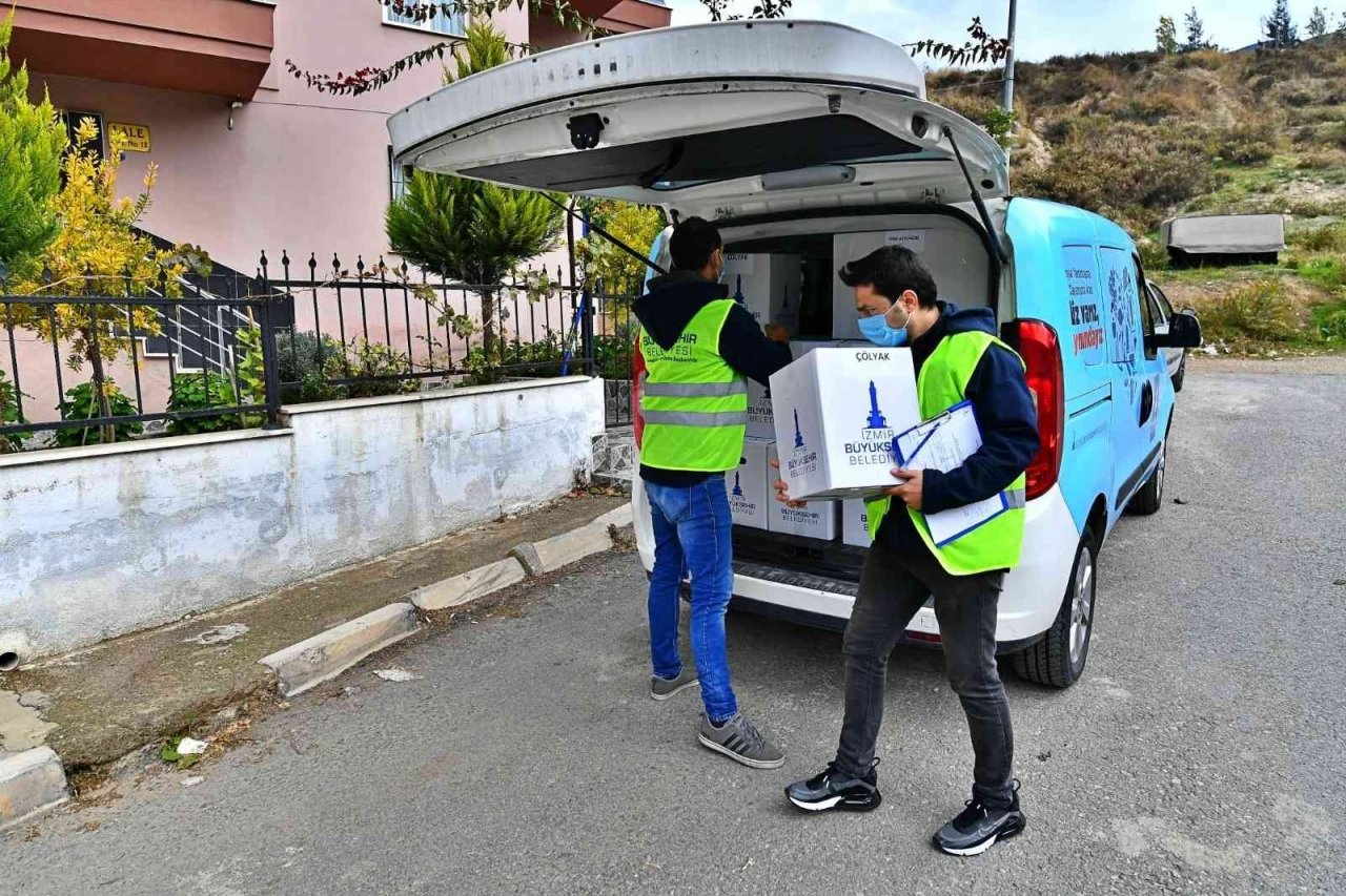 İzmir’de çölyak ve fenilketönüri hastalarına 4 bin 500 gıda paketi