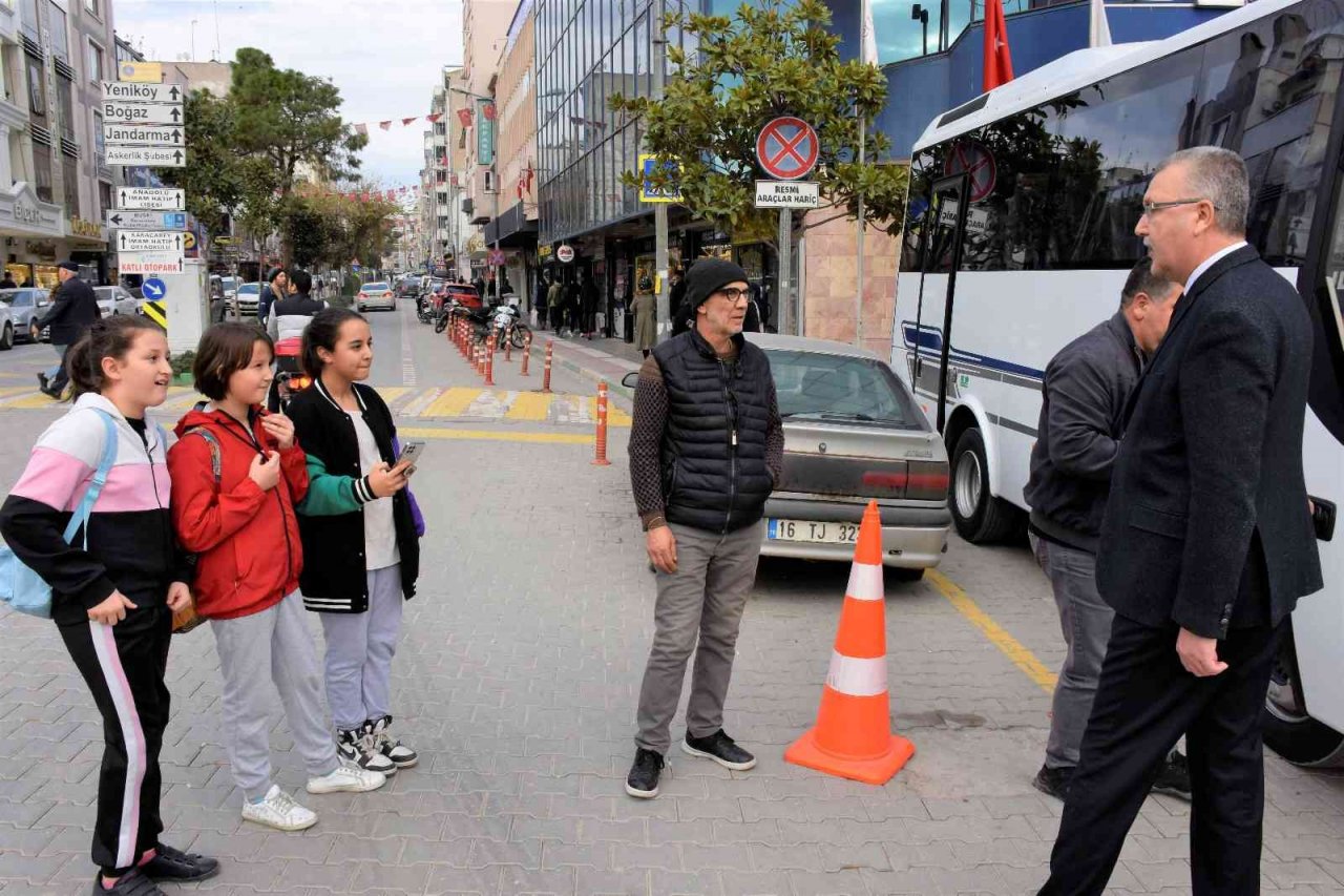 Karacabey Belediyesi’nin araç filosuna bir araç daha katıldı
