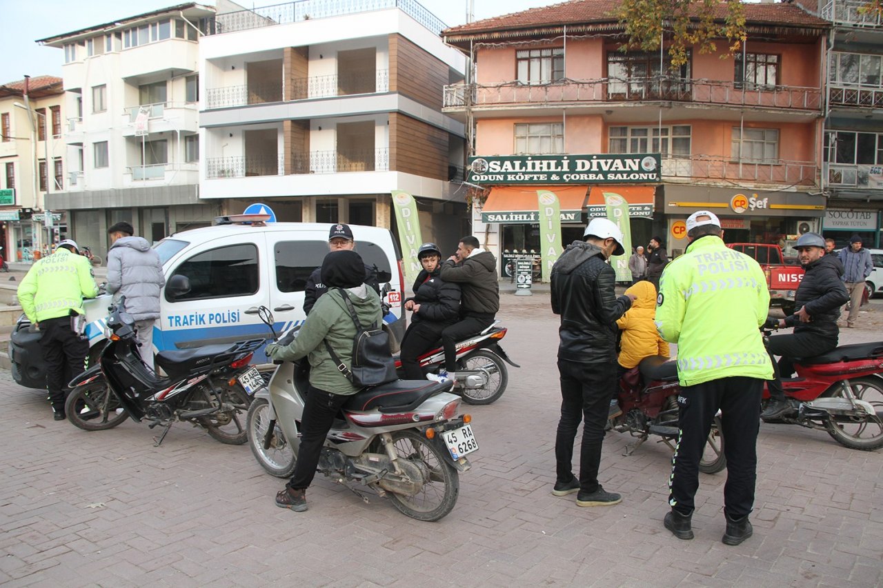 Kula’da drone destekli uygulamalar devam ediyor