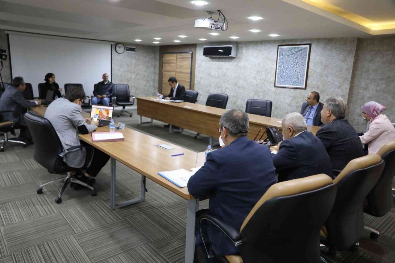 Melikgazi’nin işyerleri ihale ile satıldı