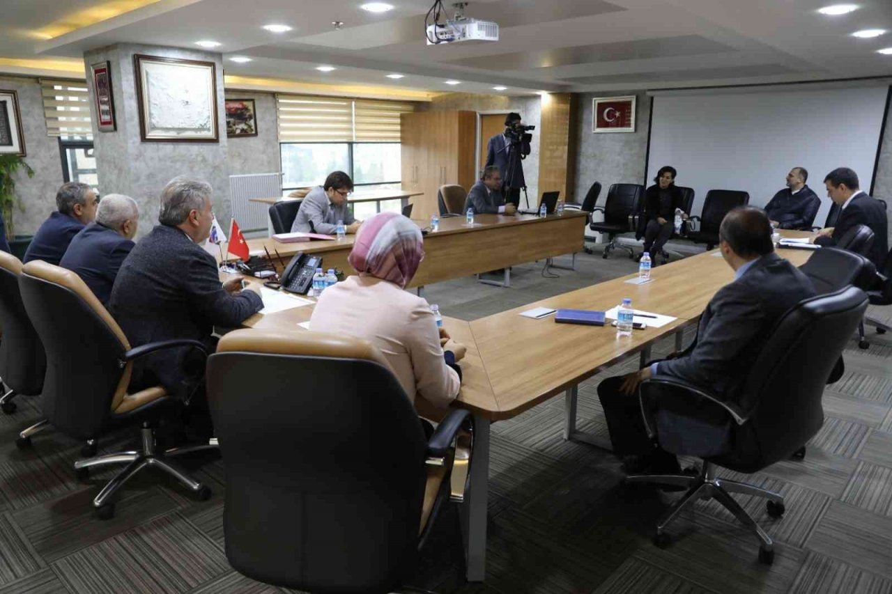 Melikgazi’nin işyerleri ihale ile satıldı