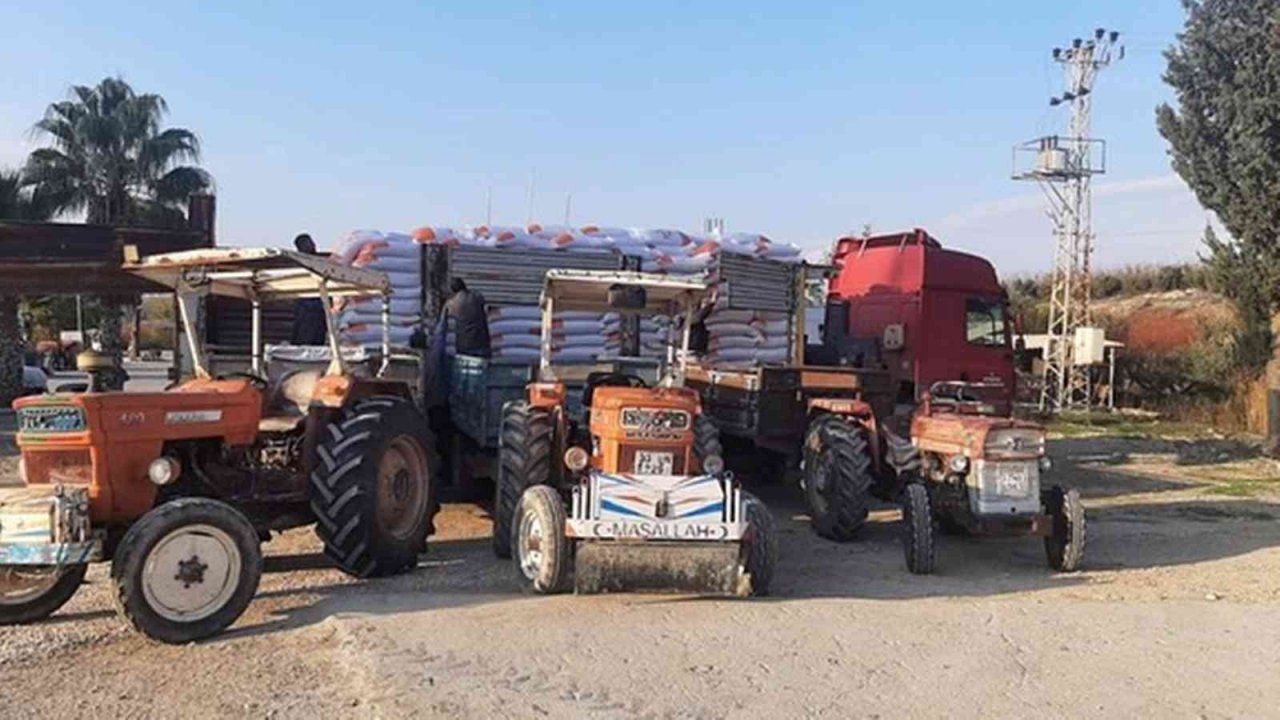 Mut’ta çiftçiye arpa tohumu desteği