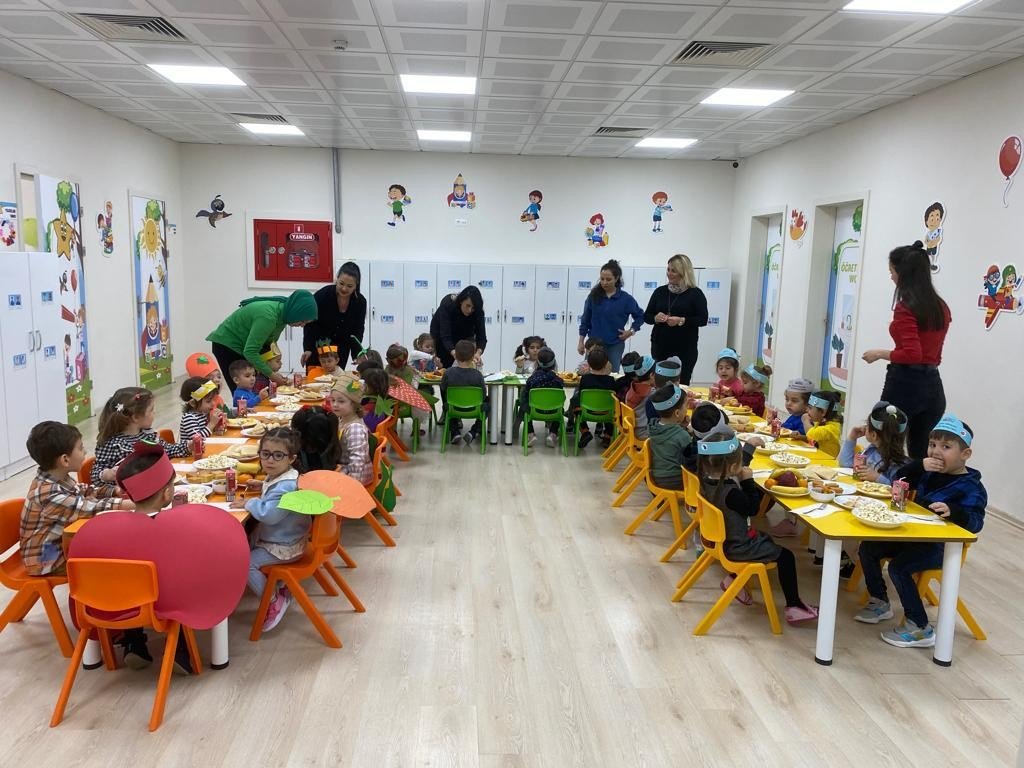 Minik öğrenciler Yerli Malı Haftasını kutladı