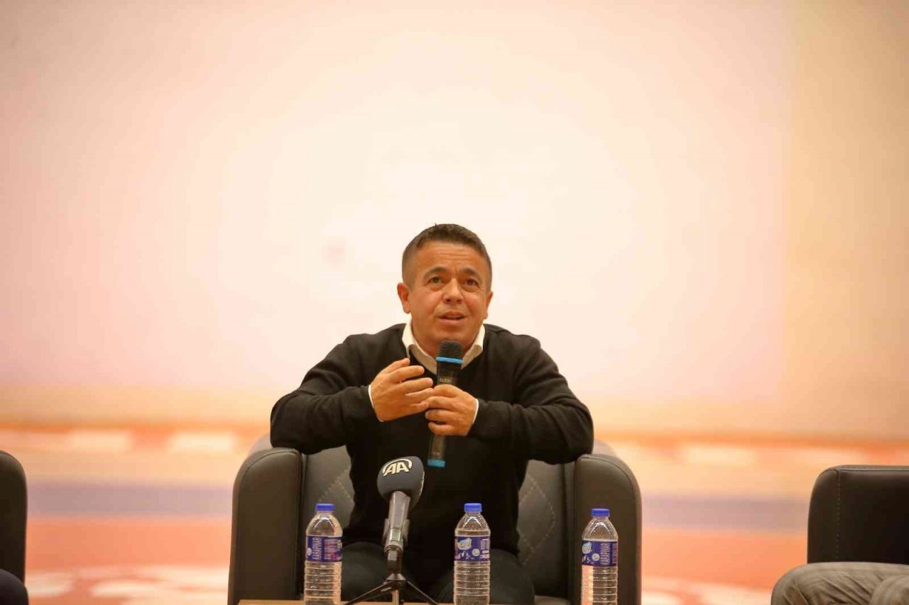 Halil Mutlu: "İyi bir sporcu olmak ve sporcu ahlakına sahip olmak lazım"