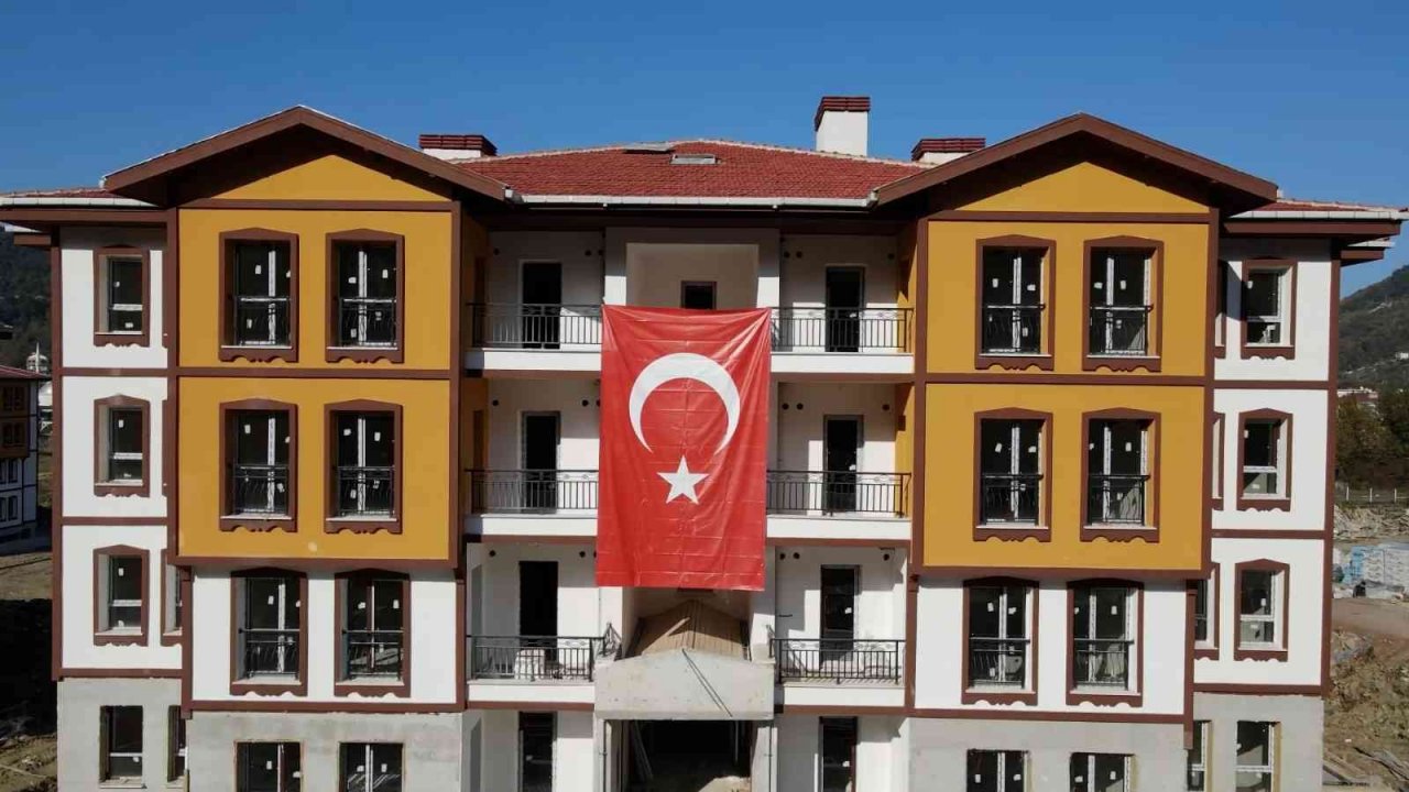Bakan Kurum: “Ayancık’a sağlam, güvenli konutlar ve 2 sanayi sitesi kazandırıyoruz”