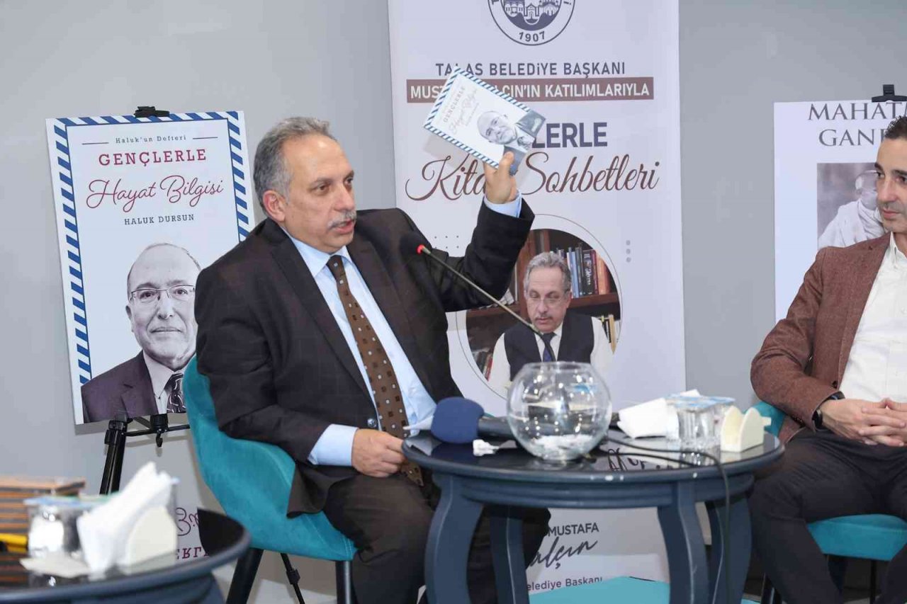 Gençlerle kitap sohbetlerinde 6 eser ele alındı