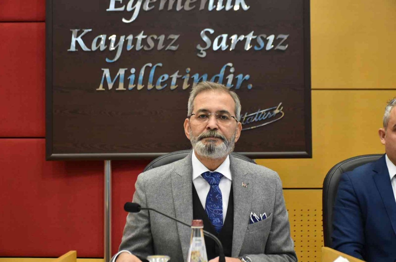 Başkan Bozdoğan: "Tarsus’un geleceği için herkesin elini taşın altına koyması gerek"