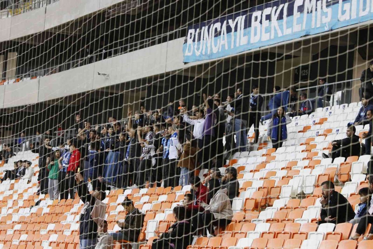 Adana Demirsporlu taraftarlar, Sampdoria maçında takımını yalnız bıraktı