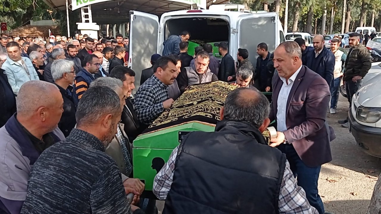 Silahlı saldırıda ölen 2 kardeş defnedildi