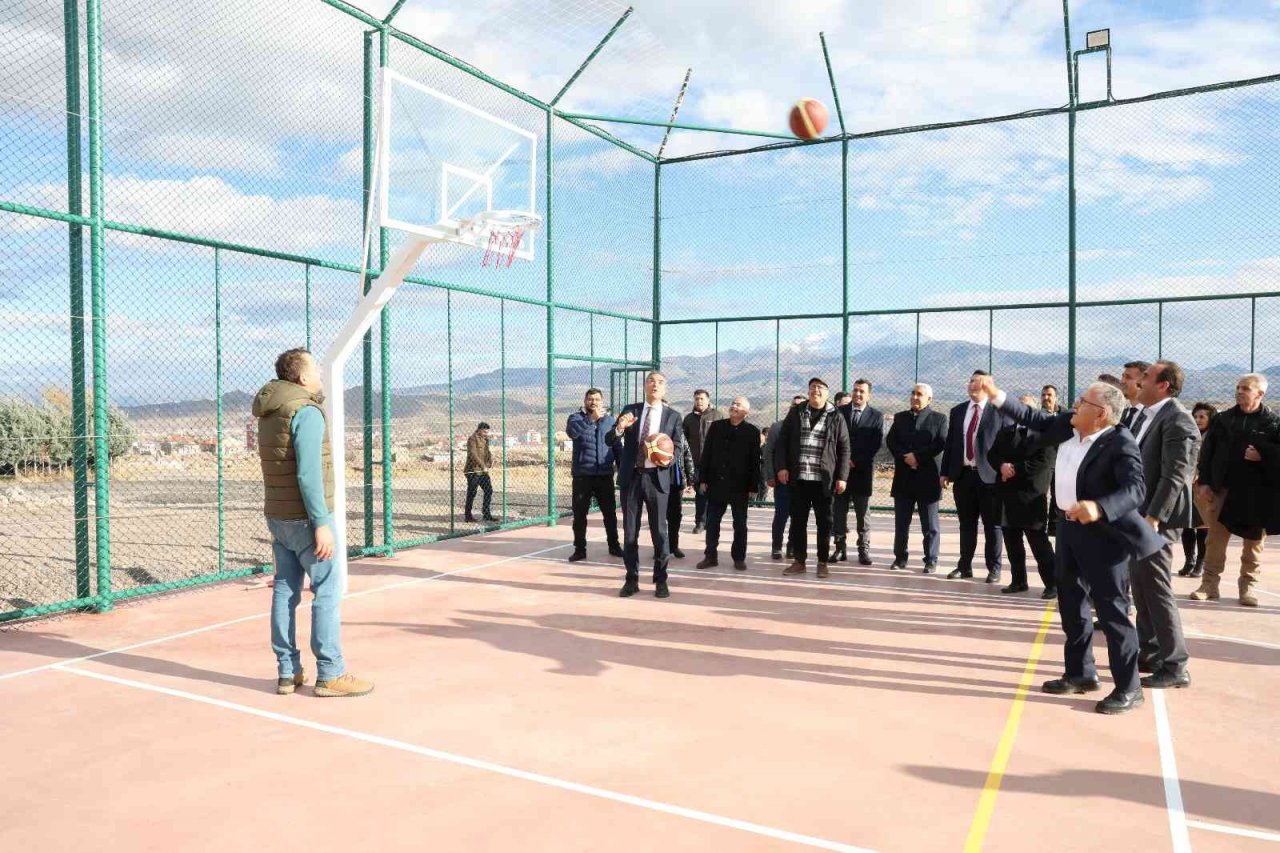 Başkan Büyükkılıç, İncesu’daki Yatırımları Yerinde İnceledi