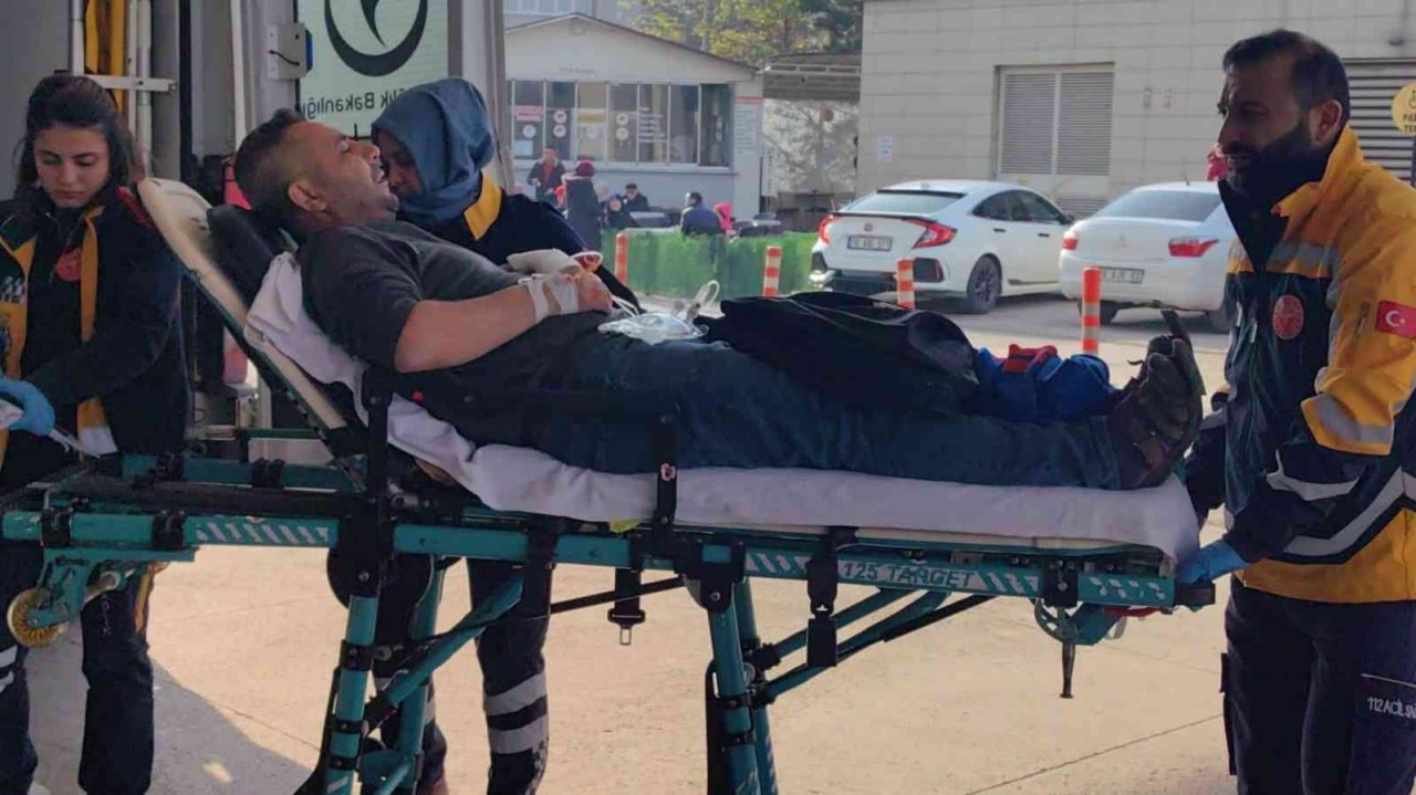 Bıçkıya ellerini kaptıran şahısın parmakları koptu