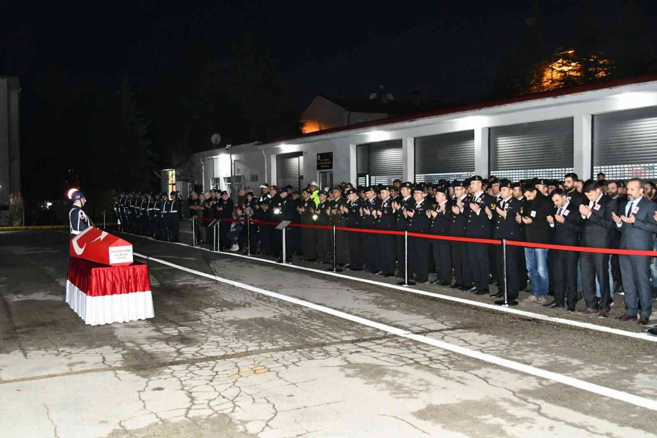 Hayatını kaybeden astsubay törenle memleketine uğurlandı