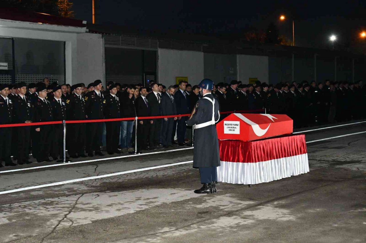 Hayatını kaybeden astsubay törenle memleketine uğurlandı