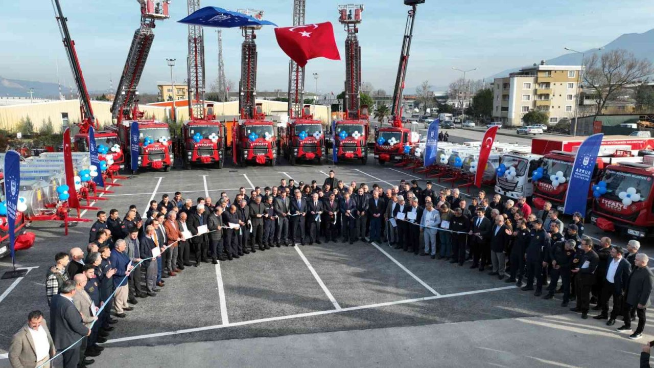 Bursa itfaiyesi yeni araçlarla güçleniyor