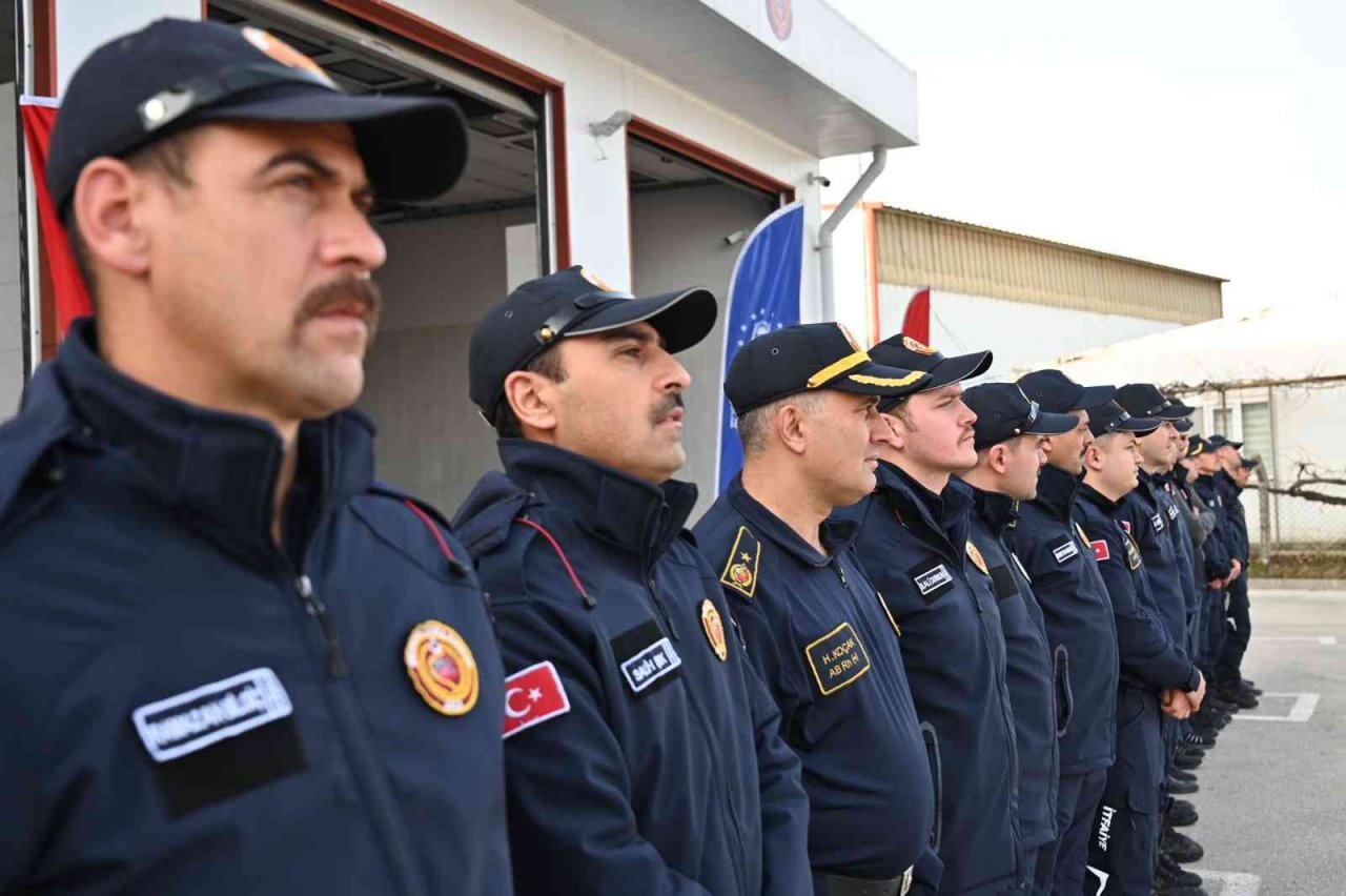 Bursa itfaiyesi yeni araçlarla güçleniyor