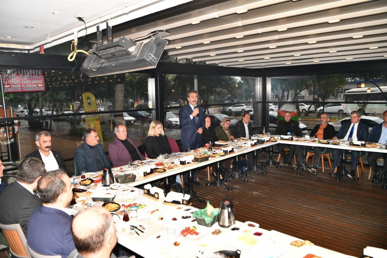 Başkan Çetin: "Yerel yönetimler muhtarlara destek olmalı"