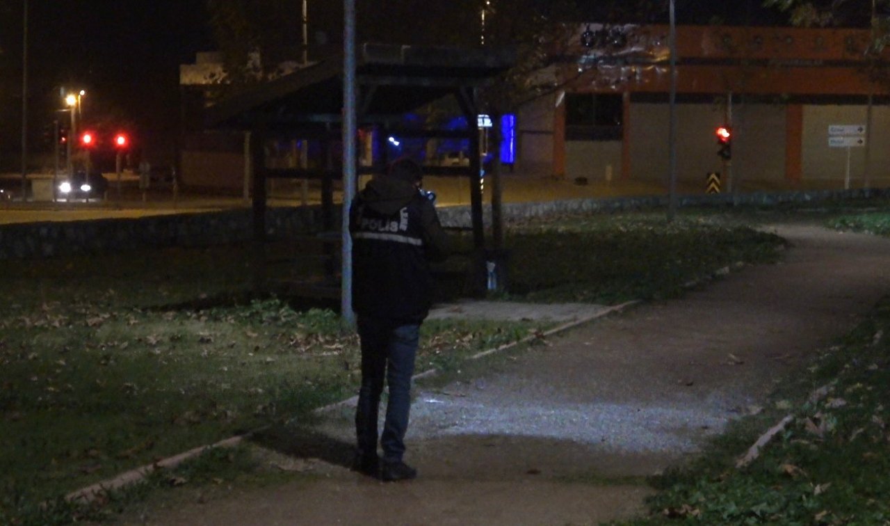 Parkta karşılaşan çocukların kavgasında kan aktı