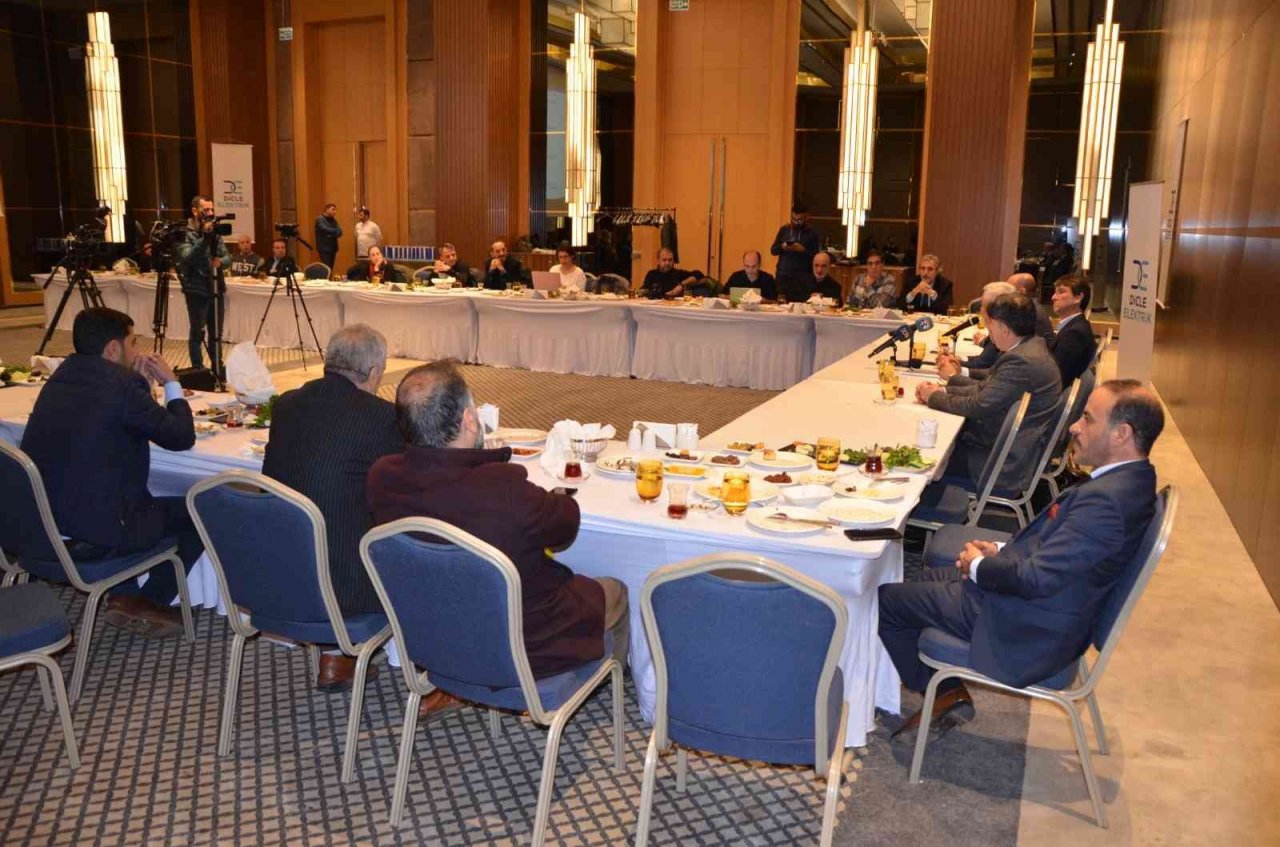 Dicle Elektrik’ten çiftçilere uyarı: “Borcunu ödemeyen çiftçilere enerji yok”