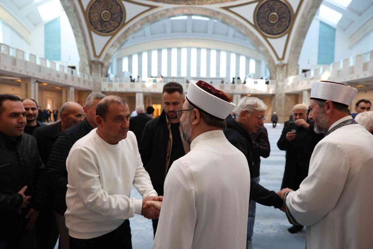 Diyanet İşleri Başkanı Erbaş: "Her türlü ihmal ve istismara karşı hep birlikte mücadele edelim"