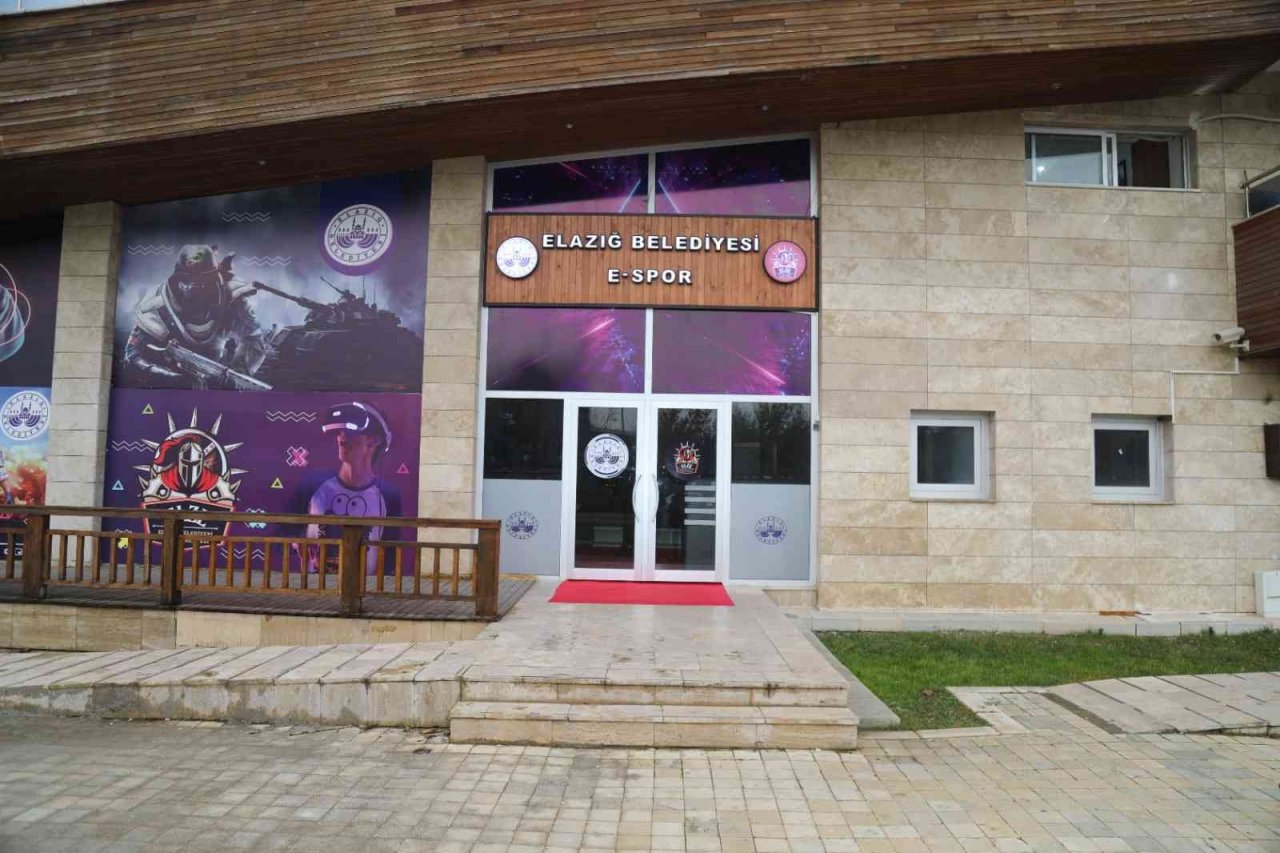 Elazığ’da E-Spor Merkezi hizmete sunuldu