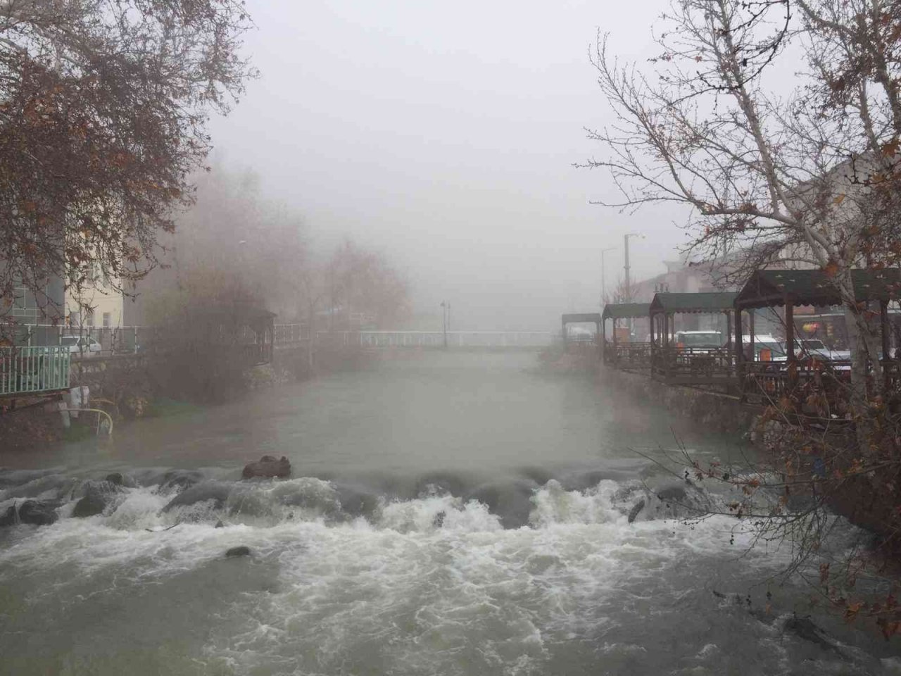 Darende’de sabah saatlerinde yoğun sis