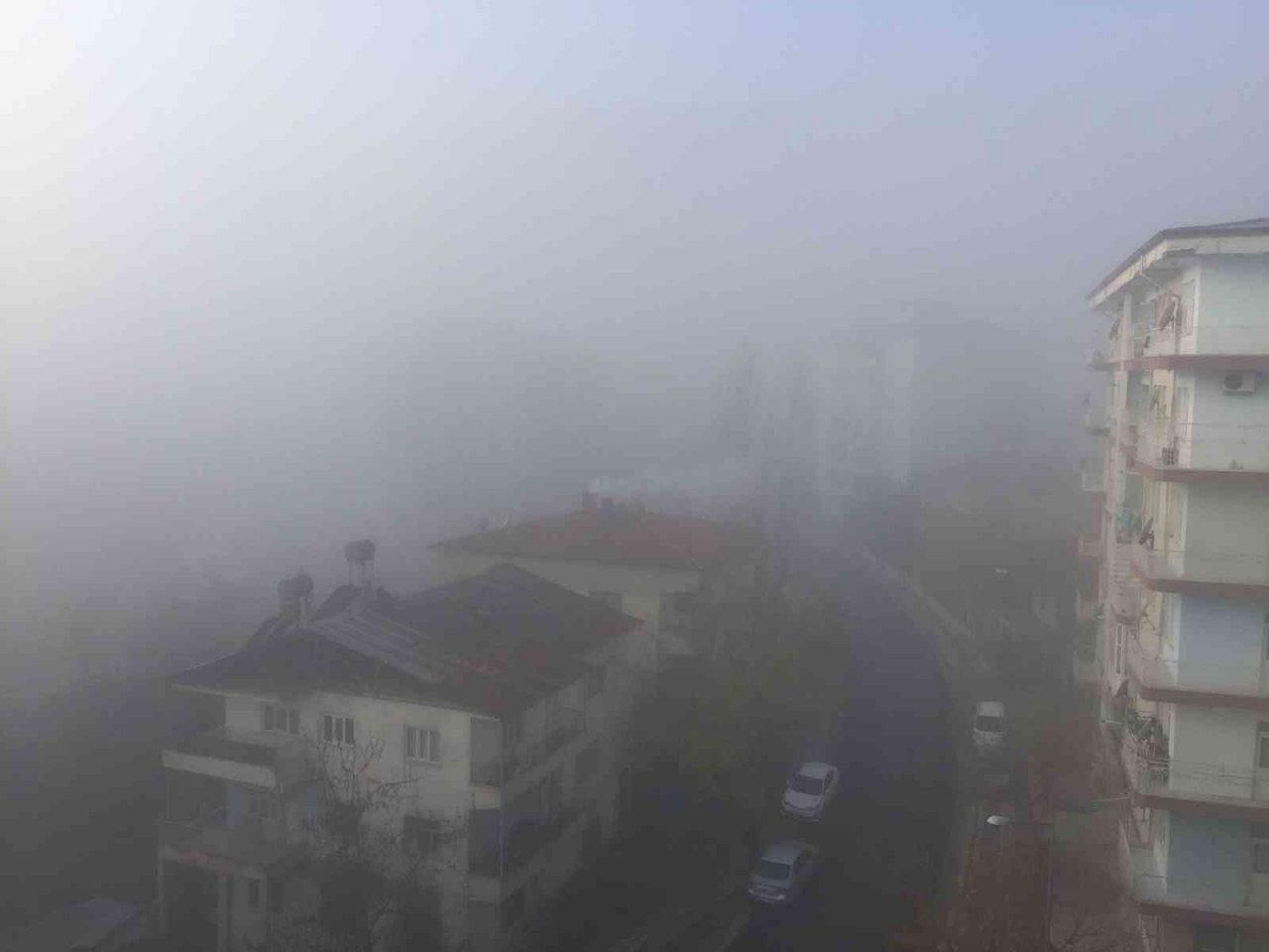 Darende’de sabah saatlerinde yoğun sis