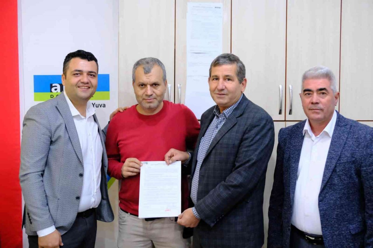 Mersin Mut’ta doğalgaz abone işlemleri başladı, ilk abonelik hizmeti verildi