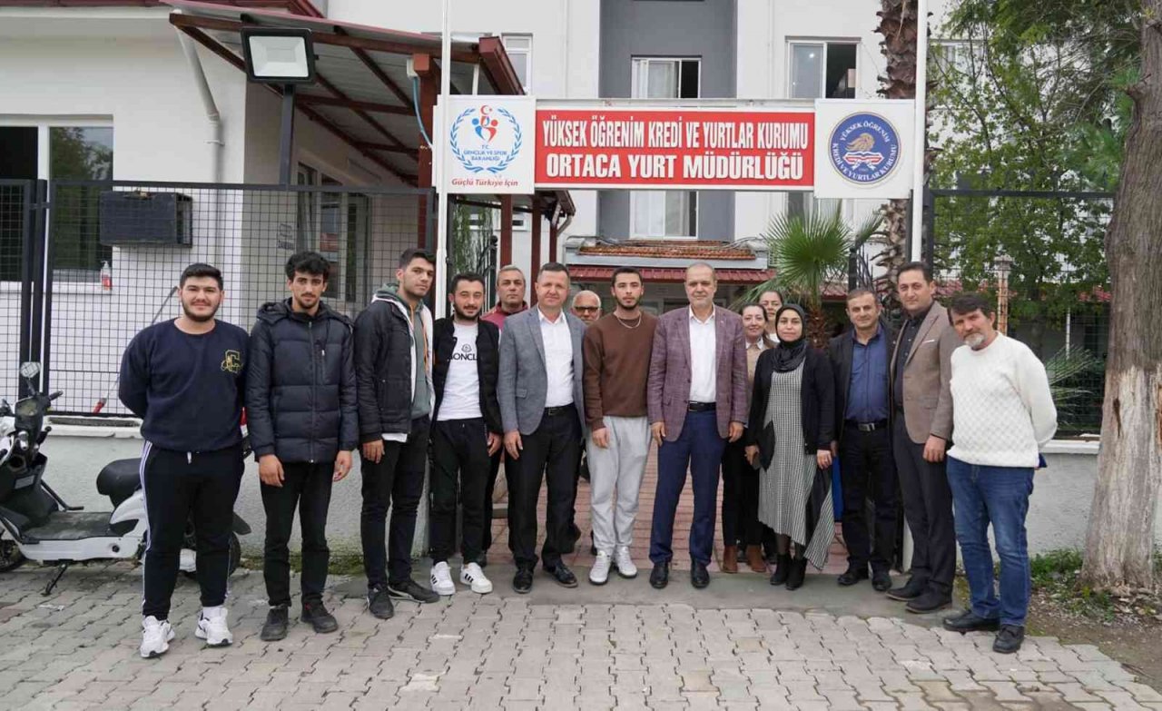 Başkan Uzundemir Üniversite gençliği ile bir araya geldi