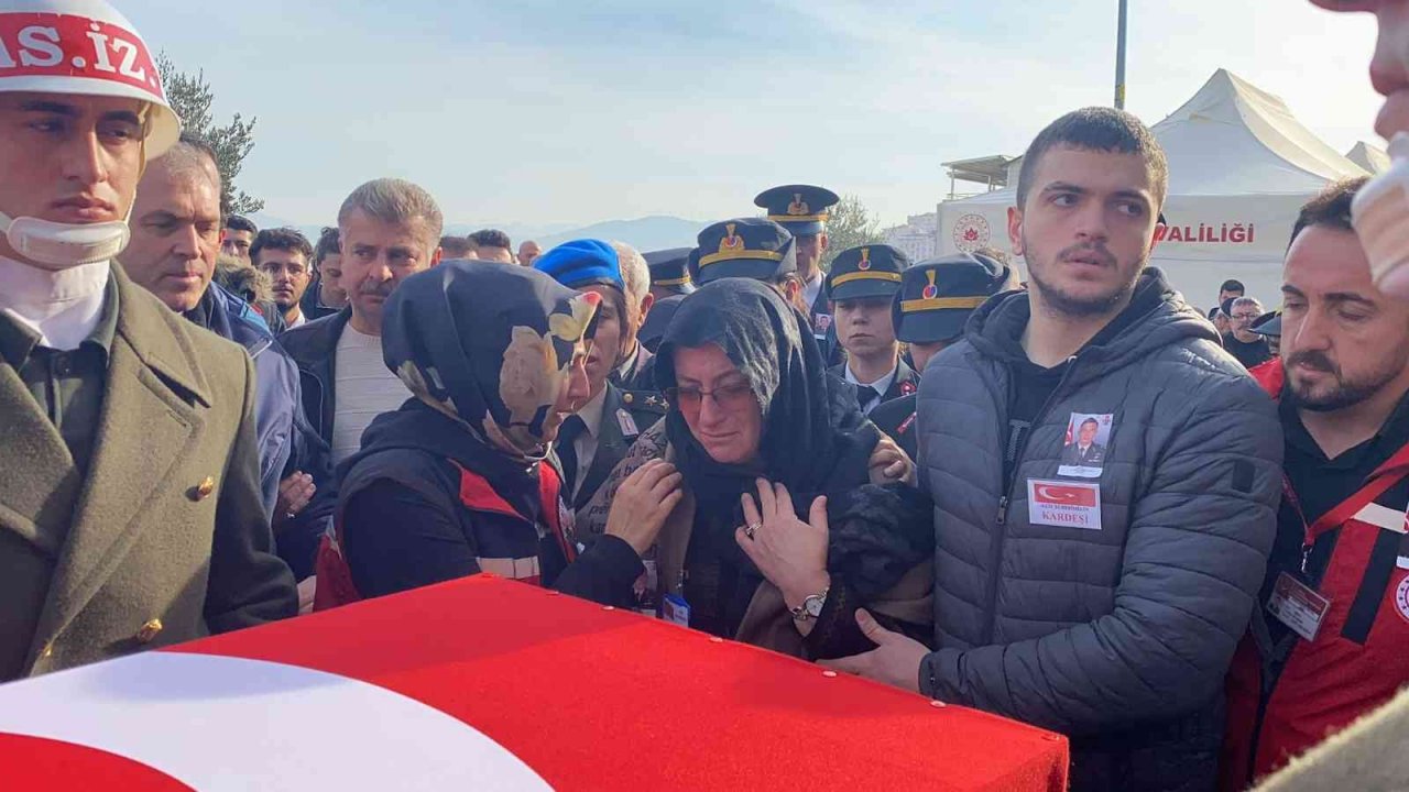 Şehit babası: "Bir Tunahan gider bin Tunahan gelir"