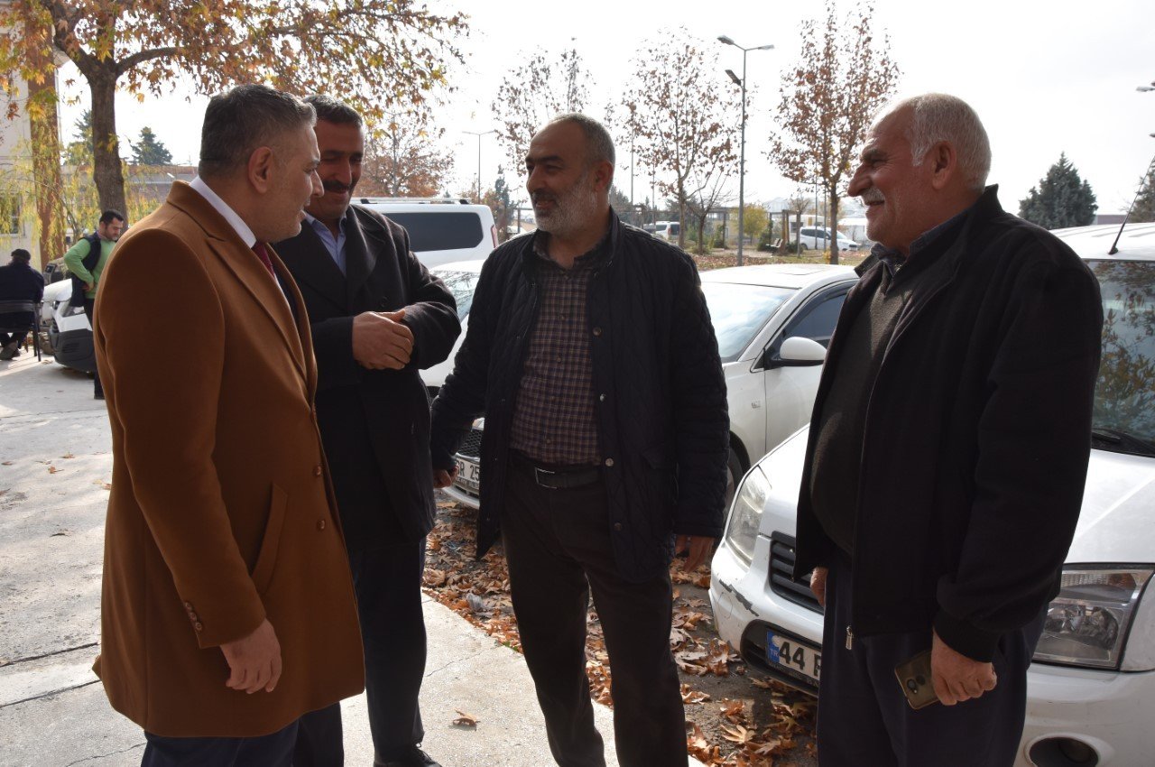 Başkan Sadıkoğlu: “Malatya’nın yükünü taşıyorlar”