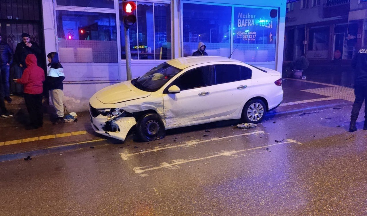 Bafra’da kaza: 2 yaralı