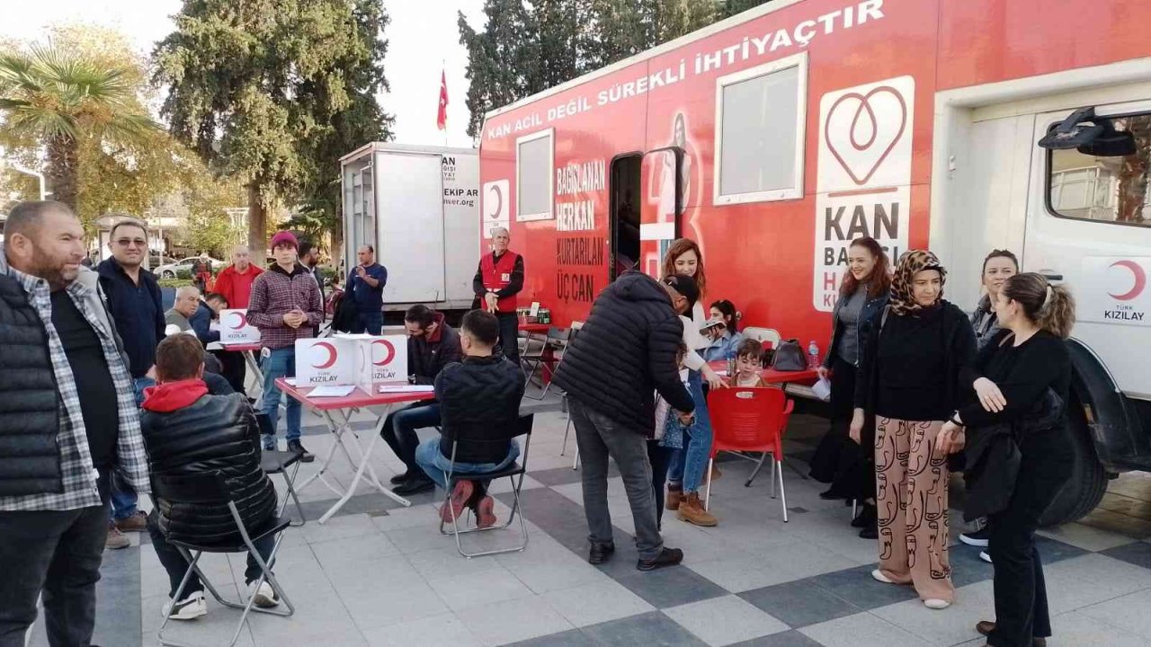 Sarıgöl’de Kan ve kök hücre bağışı kampanyası ilgi gördü