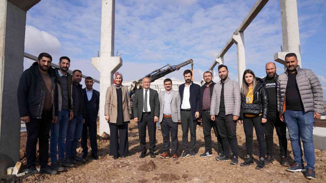 Siverek’te 800 kişinin istihdam edileceği fabrikaların yapımına başlandı