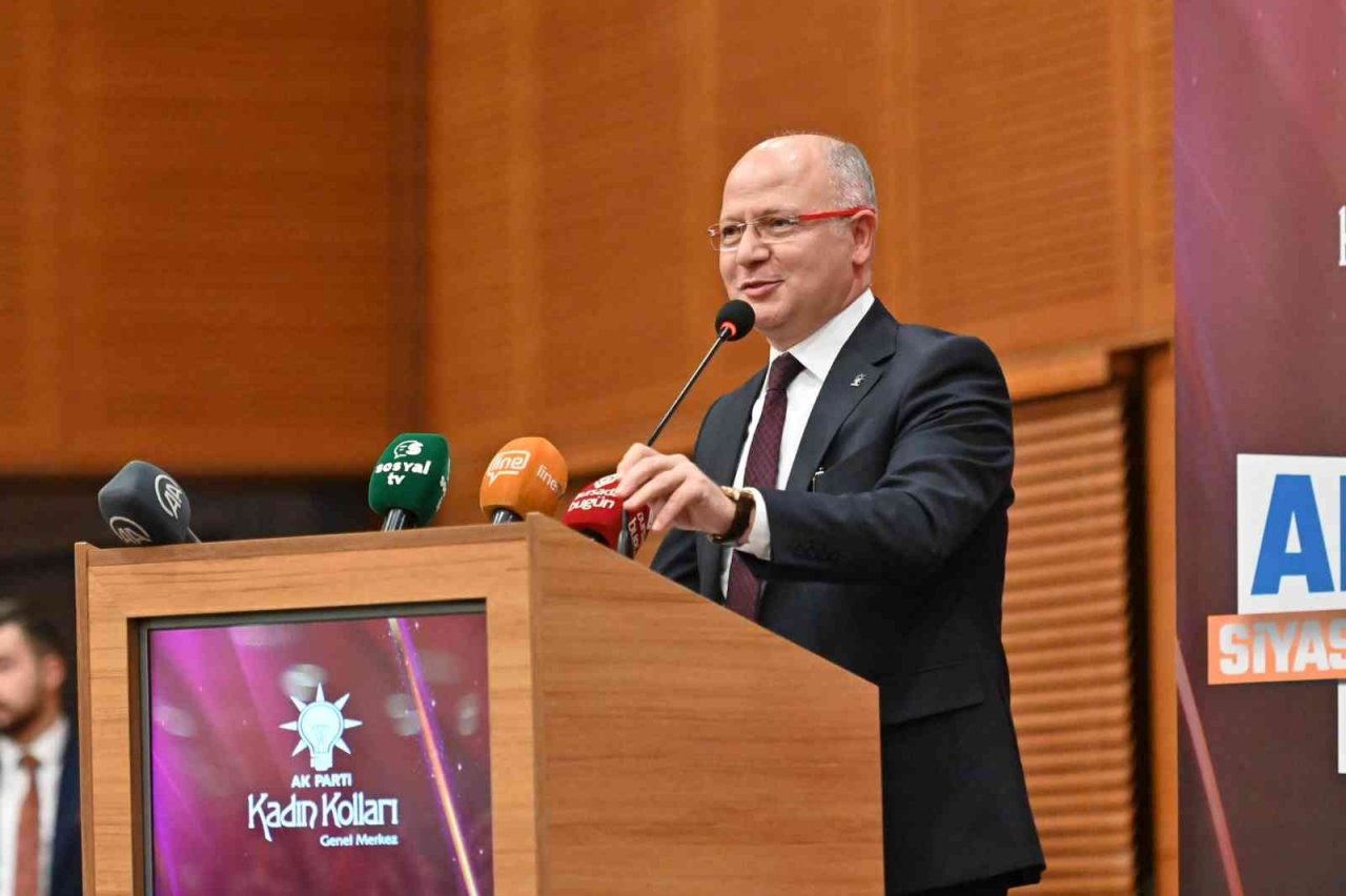 ‘Siyaset Akademisi Kadın’ programında ilk ders zili çaldı