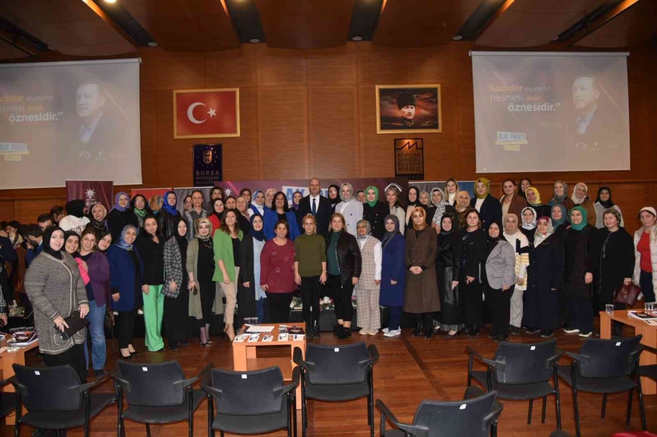 ‘Siyaset Akademisi Kadın’ programında ilk ders zili çaldı