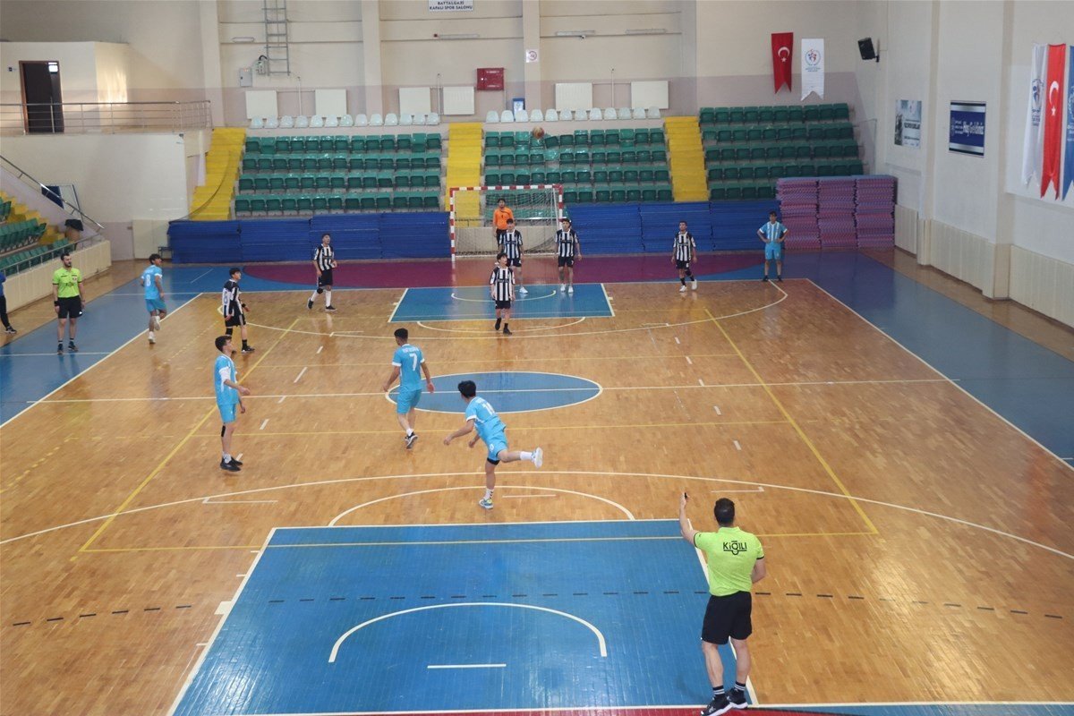 Bölge şampiyonasına katılmak için ter döktüler