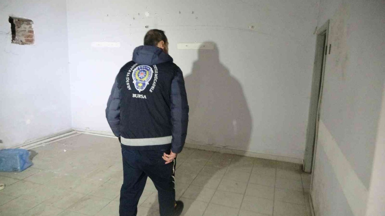 Bursa’da masaj salonlarına denetim yapıldı