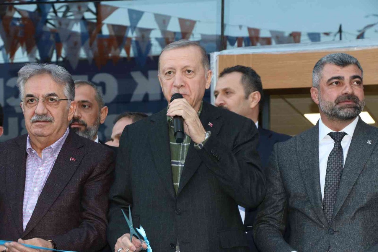 Cumhurbaşkanı Erdoğan, Mardin AK Parti İl Başkanlığı binasını hizmete açtı