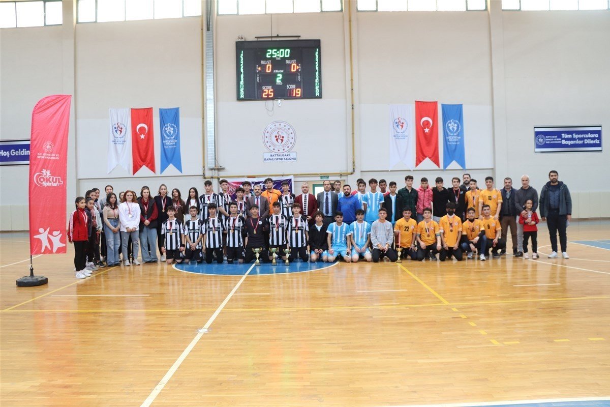 Bölge şampiyonasına katılmak için ter döktüler