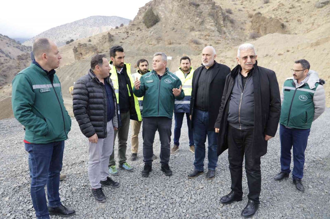 Şenkaya Sarıyar ve Oltu Şendurak Barajlarında su tutma işlemi gerçekleştirildi