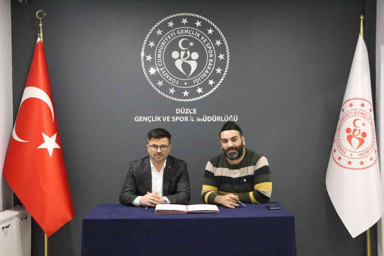 Düzce’ye yarı olimpik yüzme havuzu